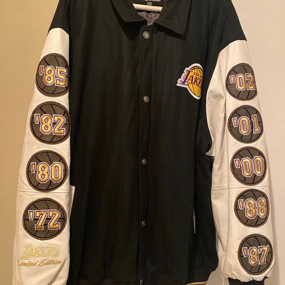 LA Lakers Mitchell and Ness coat - Picture 1 of 1